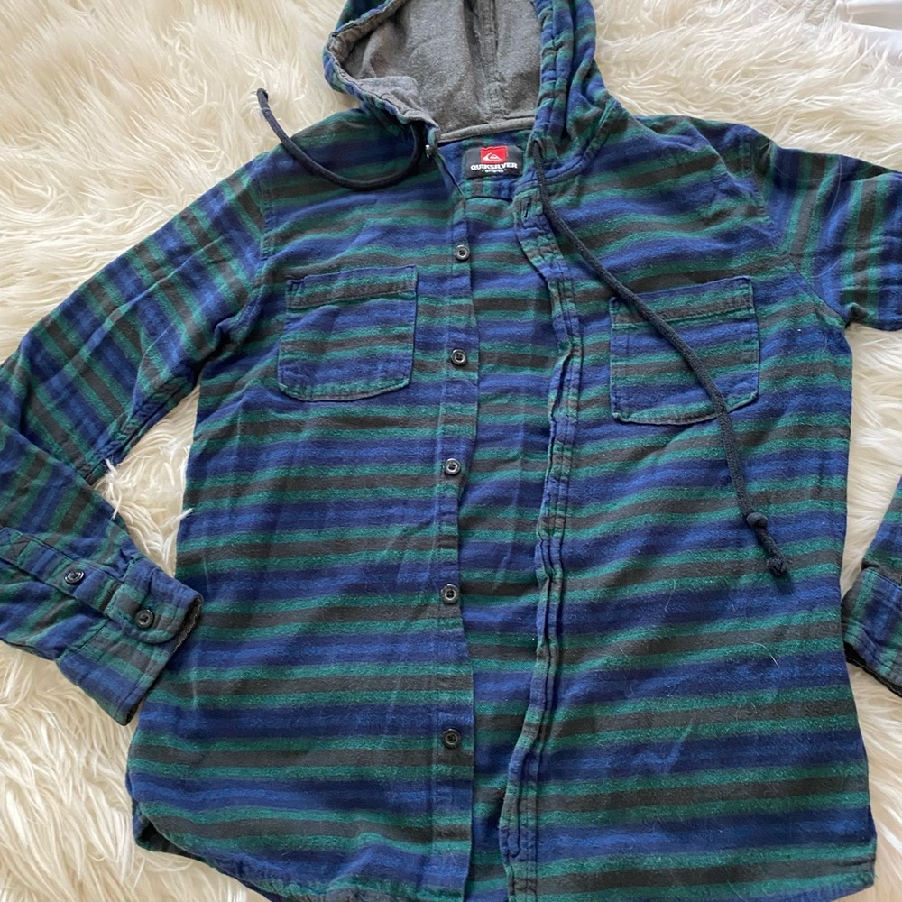 Quicksilver  button up shirt size small